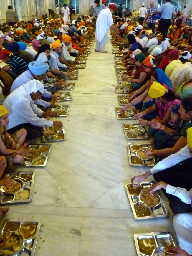 Sikh Temple at lunch time, New Delhi